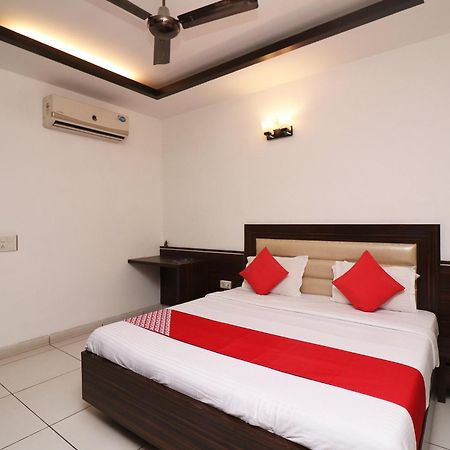 OYO 26868 Wonderland Inn Gurgaon Exterior foto