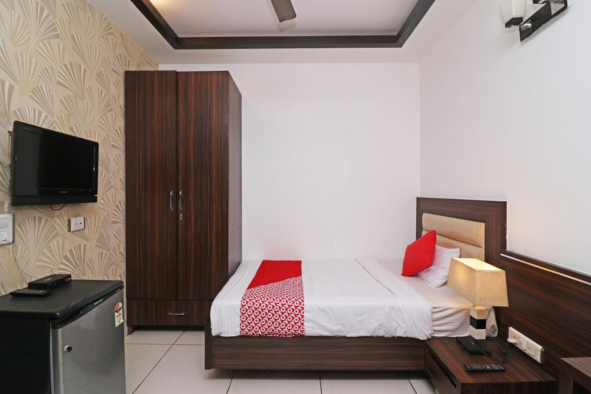 OYO 26868 Wonderland Inn Gurgaon Exterior foto
