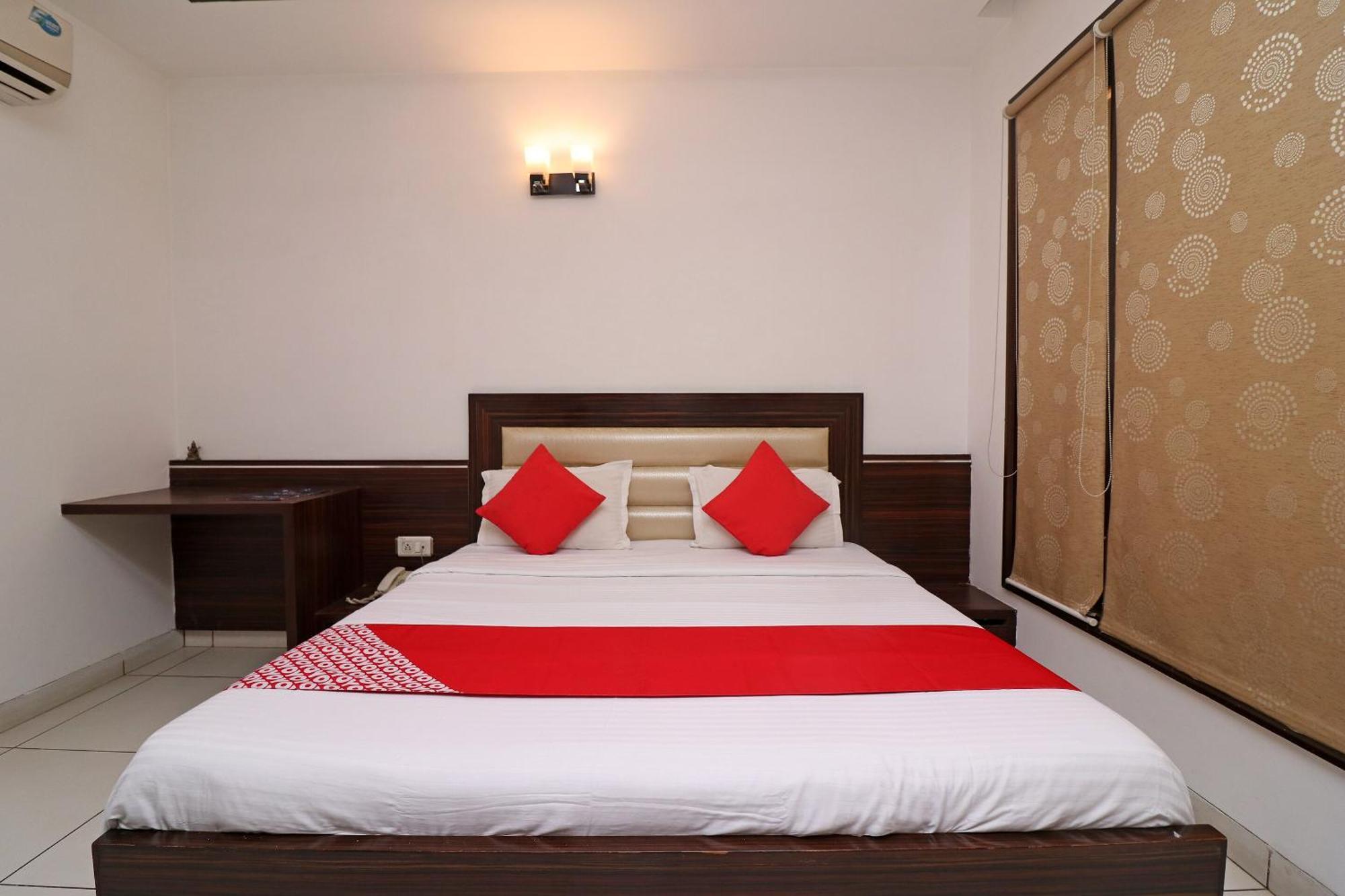 OYO 26868 Wonderland Inn Gurgaon Exterior foto