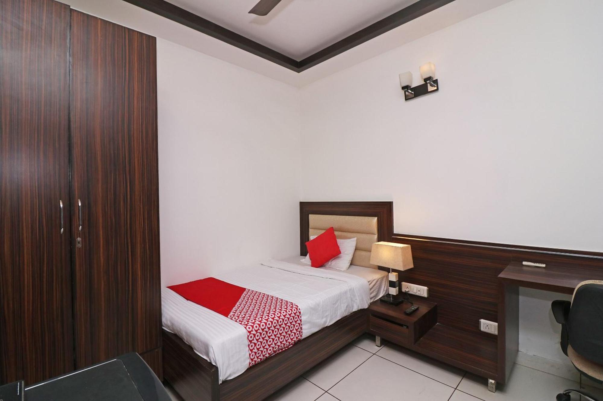 OYO 26868 Wonderland Inn Gurgaon Exterior foto