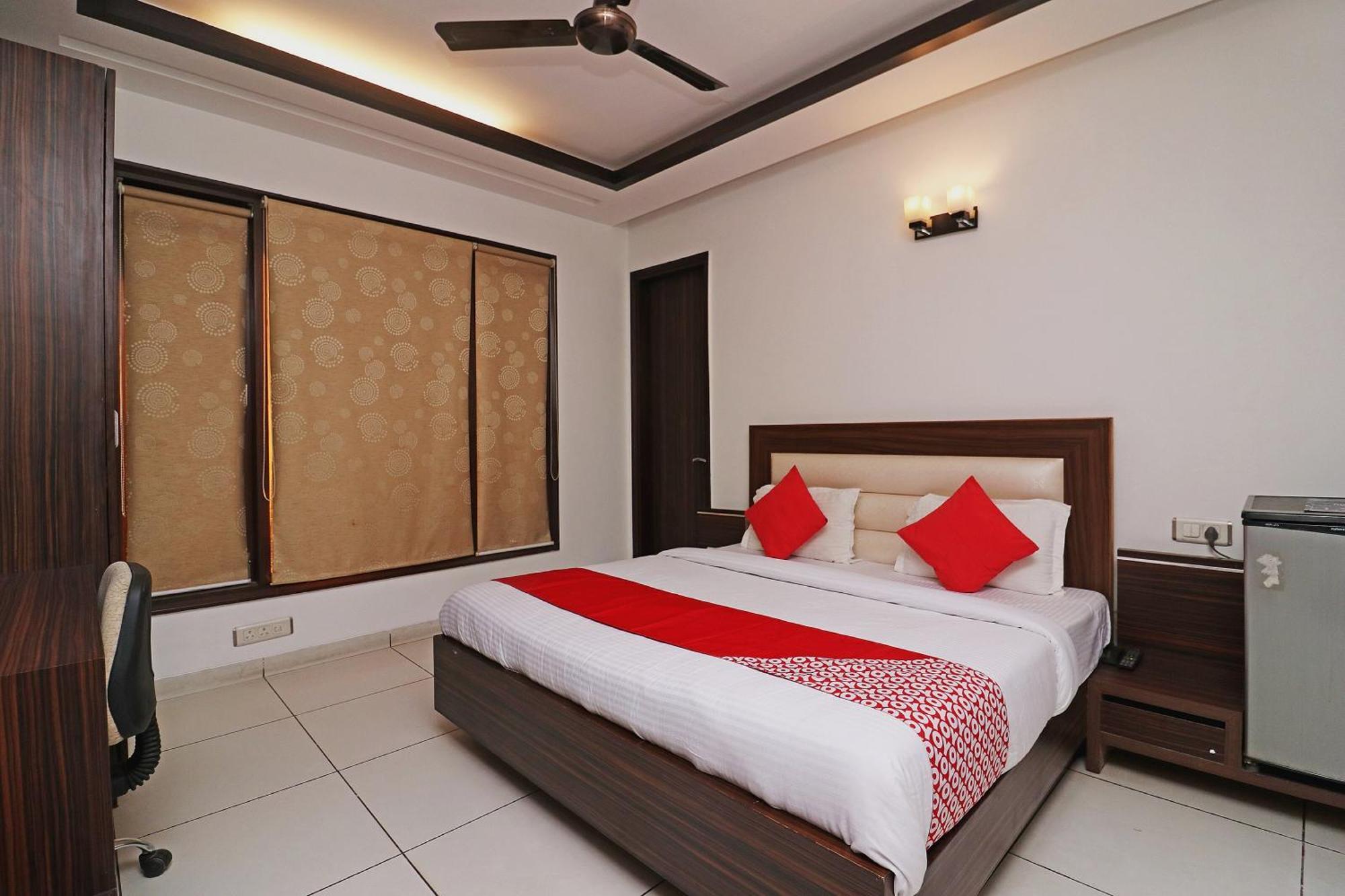 OYO 26868 Wonderland Inn Gurgaon Exterior foto