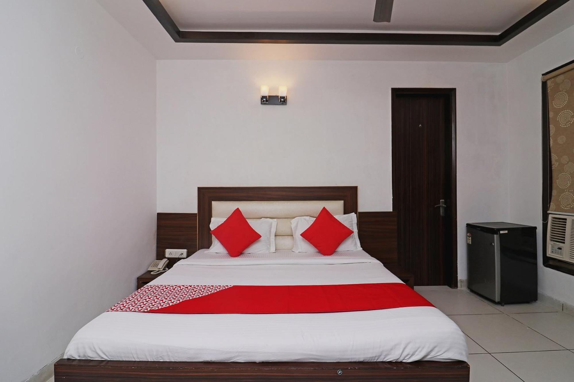 OYO 26868 Wonderland Inn Gurgaon Exterior foto