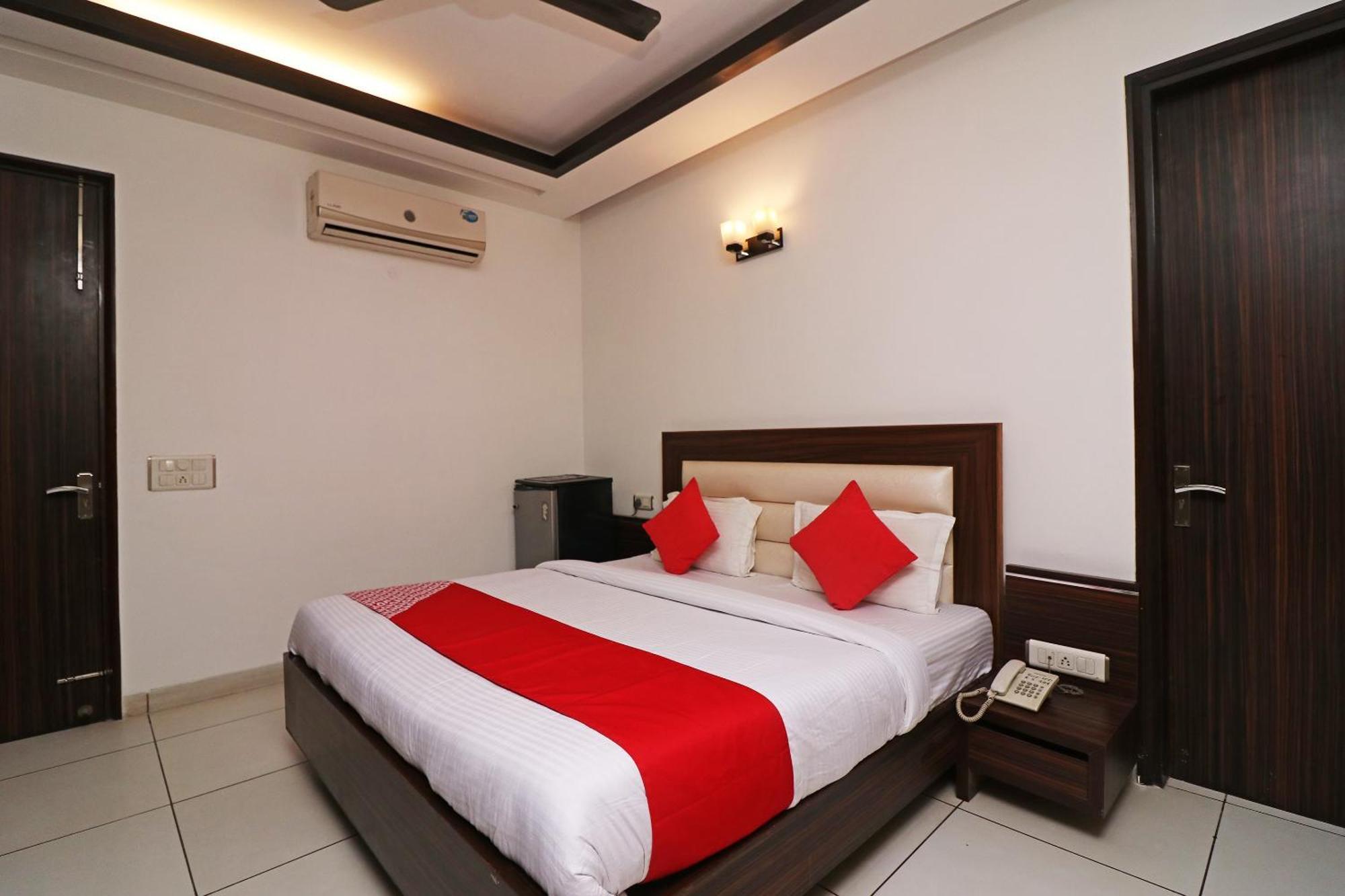 OYO 26868 Wonderland Inn Gurgaon Exterior foto