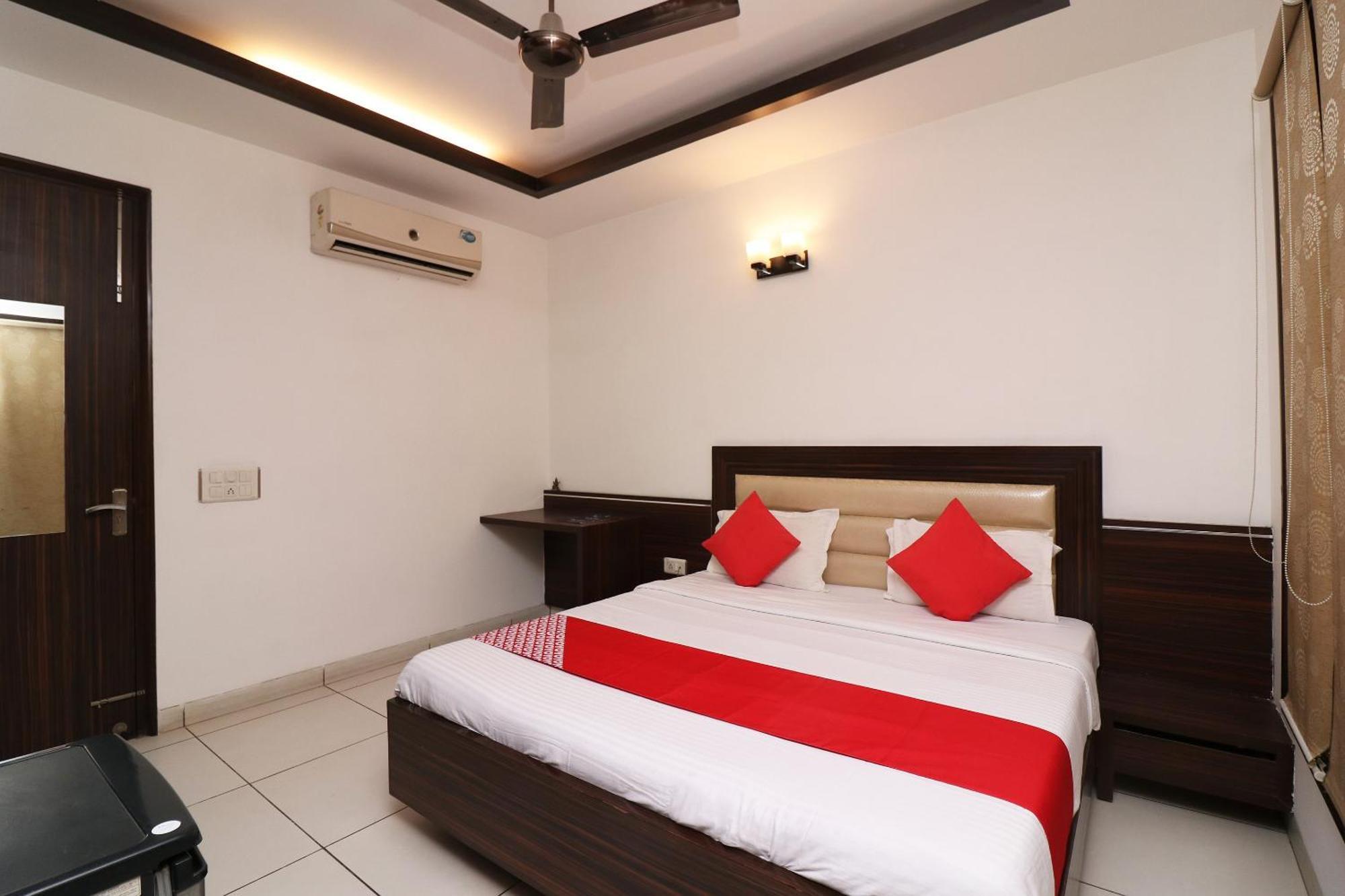OYO 26868 Wonderland Inn Gurgaon Exterior foto