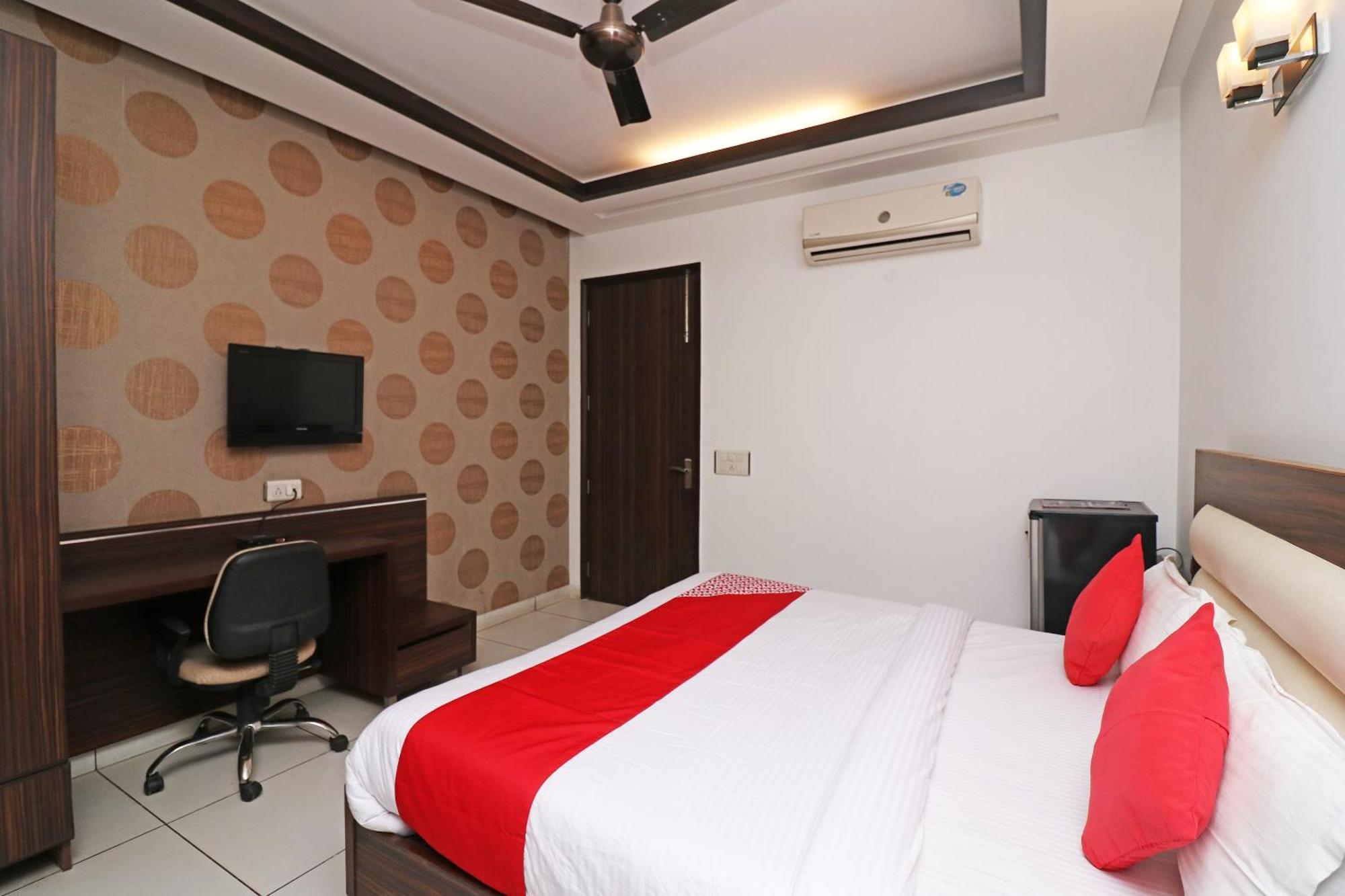 OYO 26868 Wonderland Inn Gurgaon Exterior foto