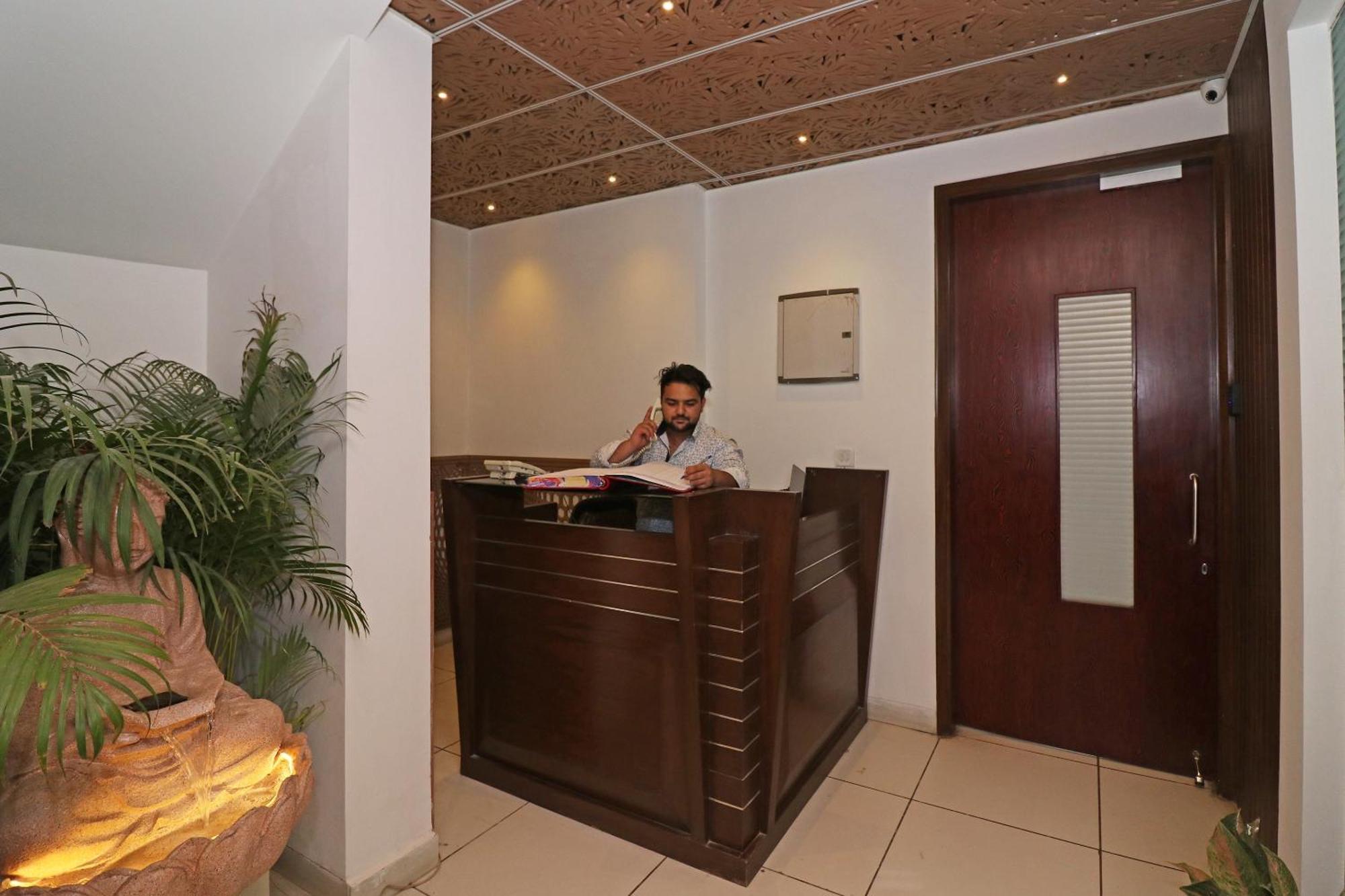OYO 26868 Wonderland Inn Gurgaon Exterior foto