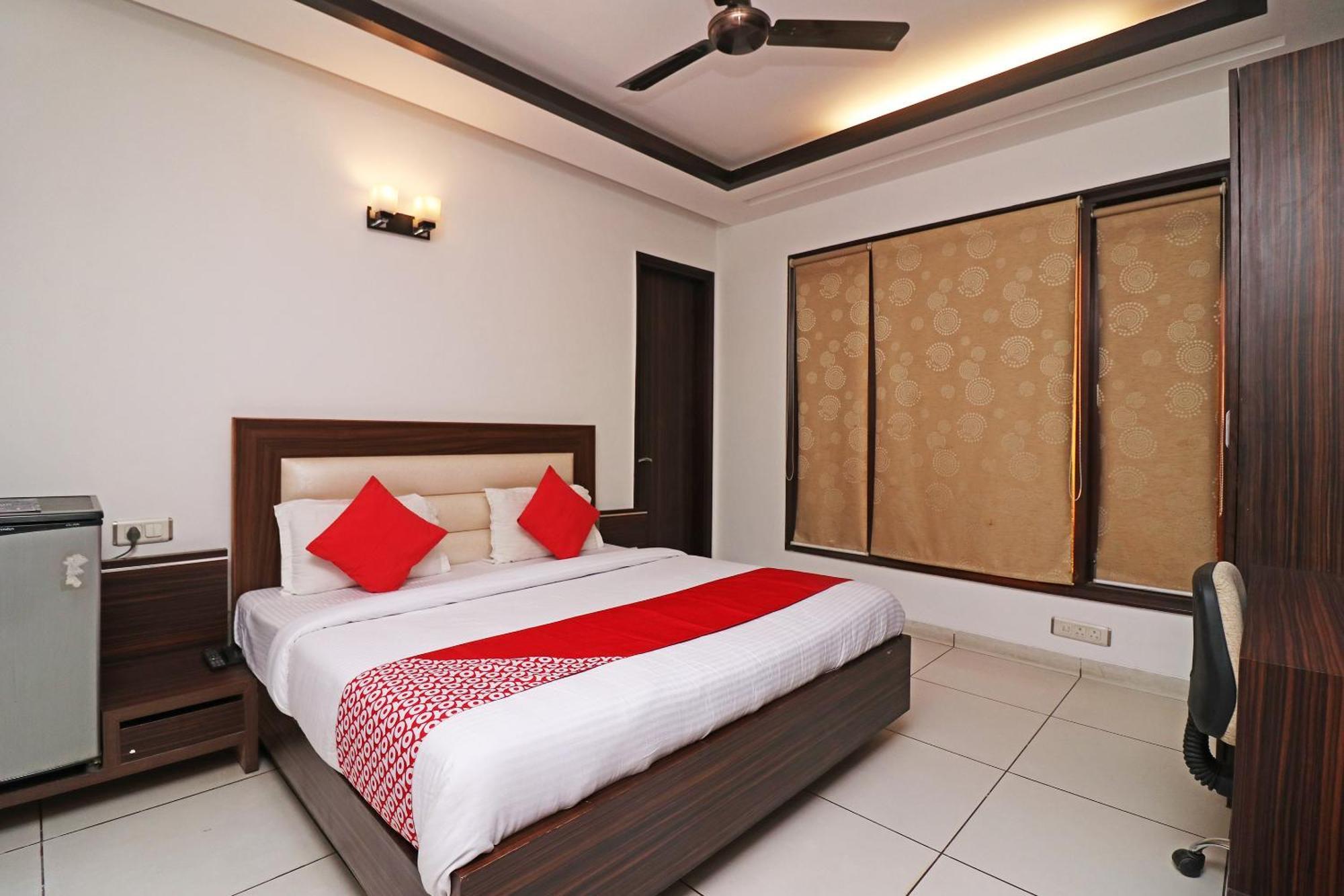 OYO 26868 Wonderland Inn Gurgaon Exterior foto